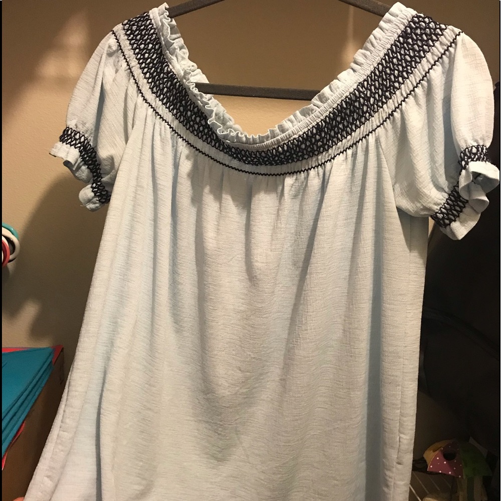 Cute light blue and navy top